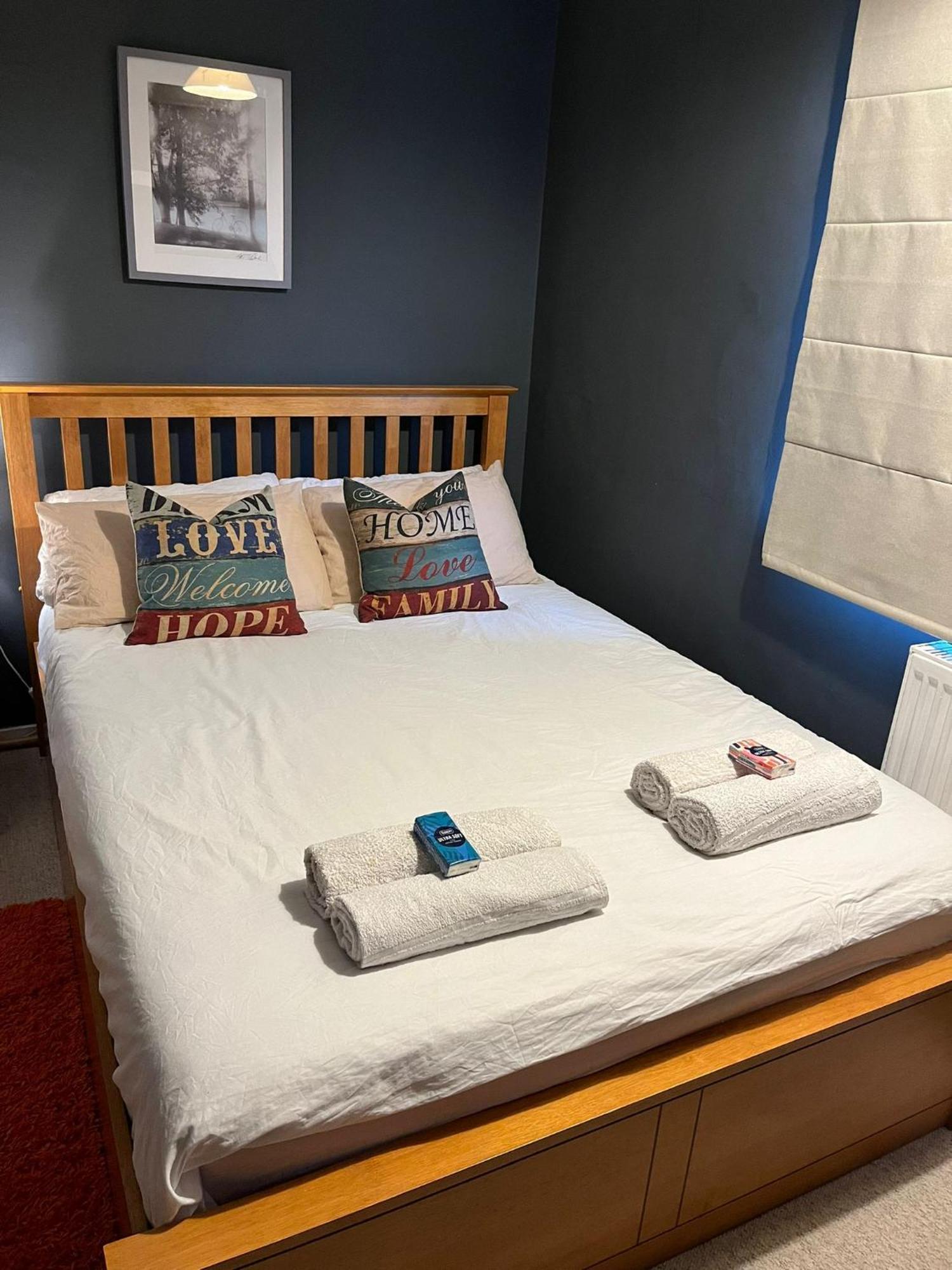 Stylish Double Room In Shared Apartment In Oxfordshire 외부 사진